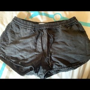 Aritzia - Community Shorts